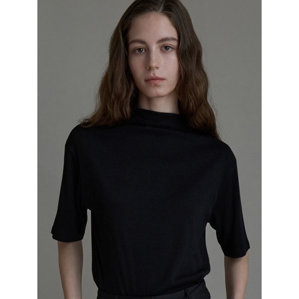 쿼터 넥 하프 슬리브 티 2컬러 OU1619