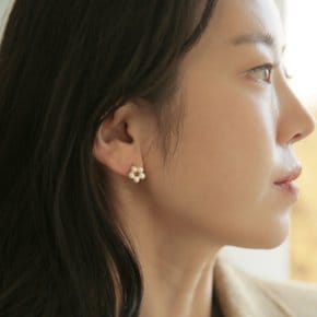 [ 모던라이크 / 본사 정품 ] 14k 골드필드 실버 플라워 진주 귀걸이