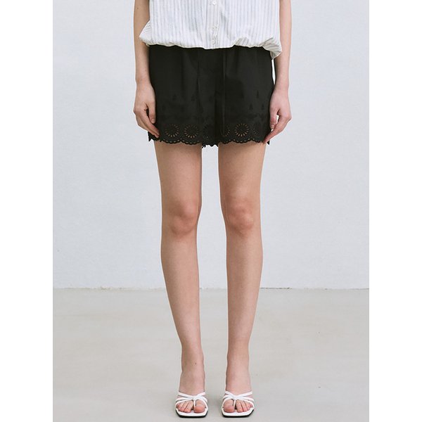 embroidered drawstring shorts (black)