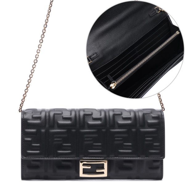 [부산점] 26SS 여성 바게트 체인 장지갑 (8M0365 AAJD F0KUR 26S)