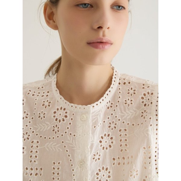 FLORAL EYELET LACE SLEEVELESS BLOUSE - WHITE