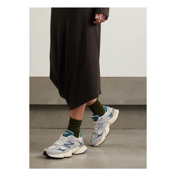 9060 스웨이드 메시 스니커즈 그레이 1647597338719116