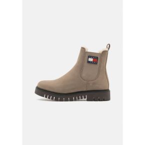 5144473 Tommy Hilfiger CHELSEA - Platform ankle boots dusky taupe