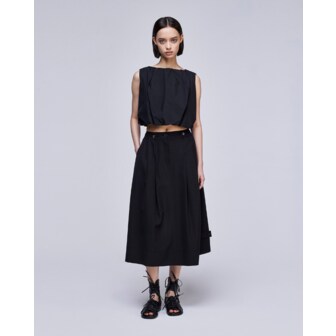 송지오 [파주점] [송지오우먼]볼륨 드레이프 슬리브리스 블랙 WH3TP301BK