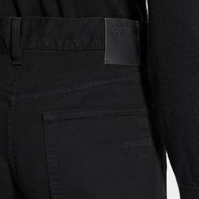 FW25 남성 스트레치 로치아 팬츠 E8PZW CITY BLK