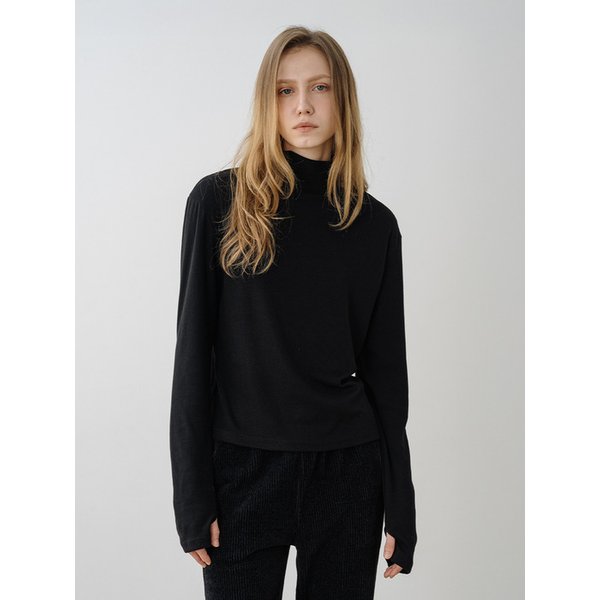 에센셜 워머 터틀넥 티셔츠 BLACK