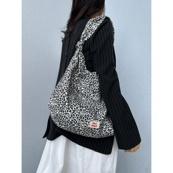 Ange Leopard shoulder cross_Black