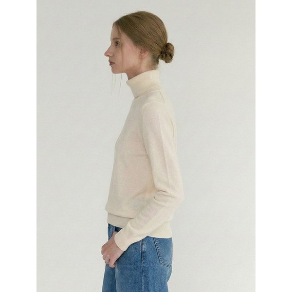 울텐셀 워머 터틀넥 티셔츠 (아이보리)