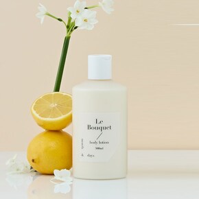 먼스앤데이즈 퍼퓸케어 바디로션 르 부케 플로럴향 300ml