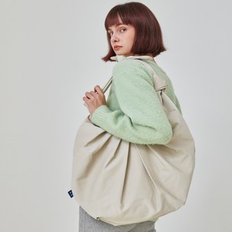 아코크(ACOC) Stone Croissant Large Bag_Snow Beige_321BG004IV