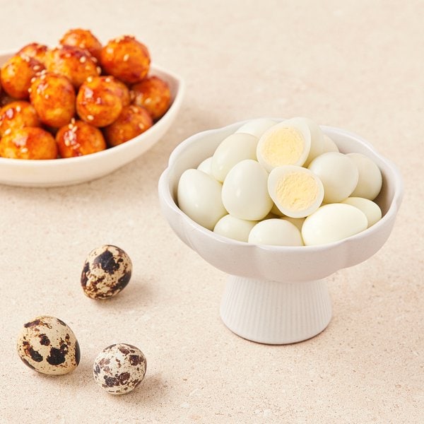 목초를 먹인 깐메추리알 유정란 (450g)